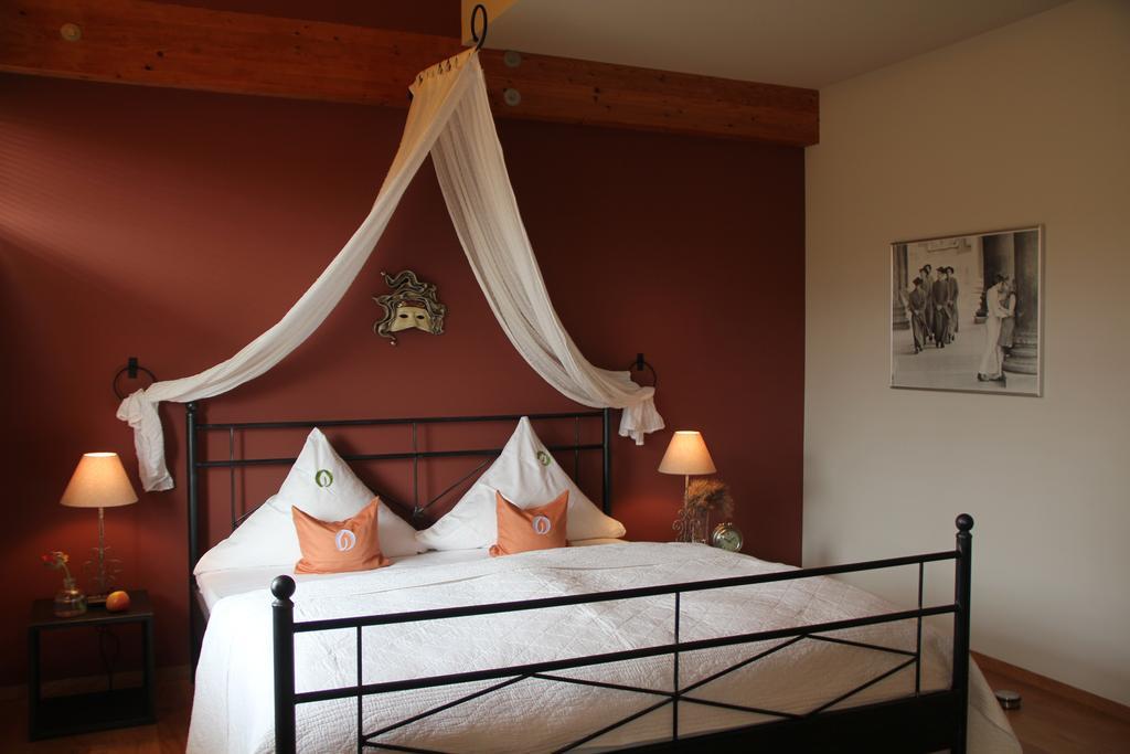 Hotellerie&Spa "Einfach Schoen" Dresden Room photo